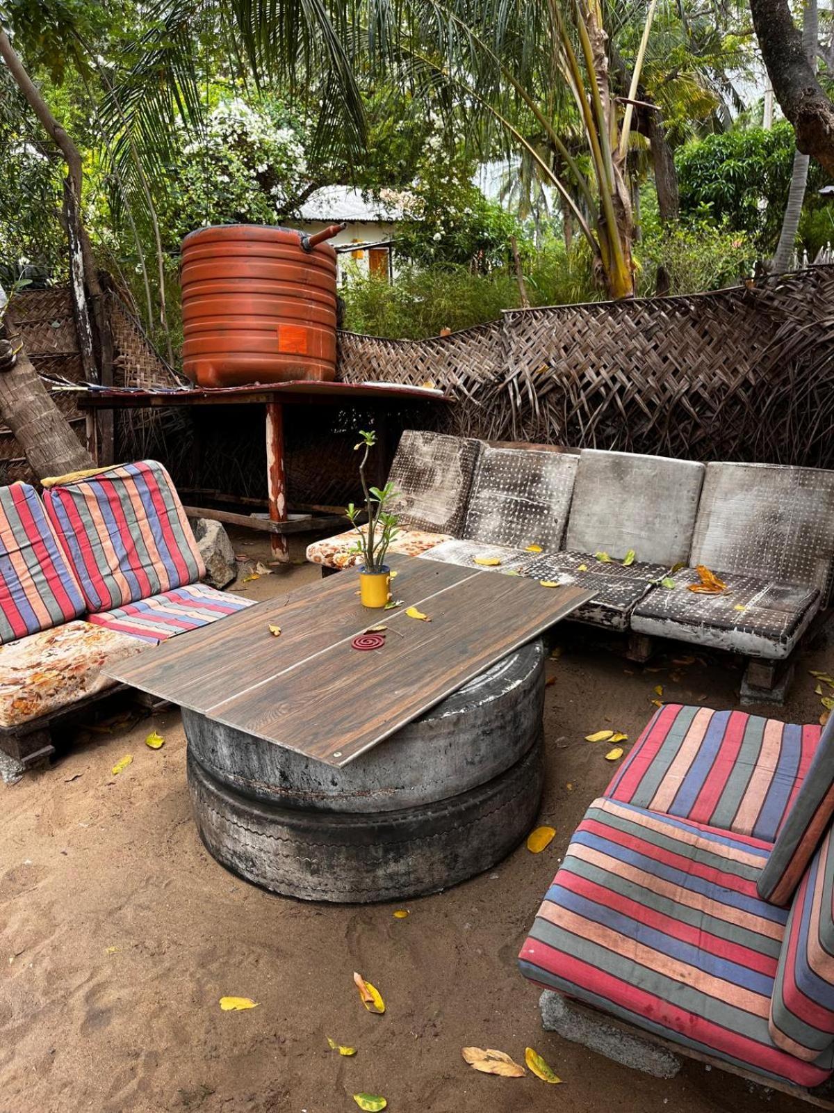 Surfing Lion Hostel Arugam Bay Kültér fotó